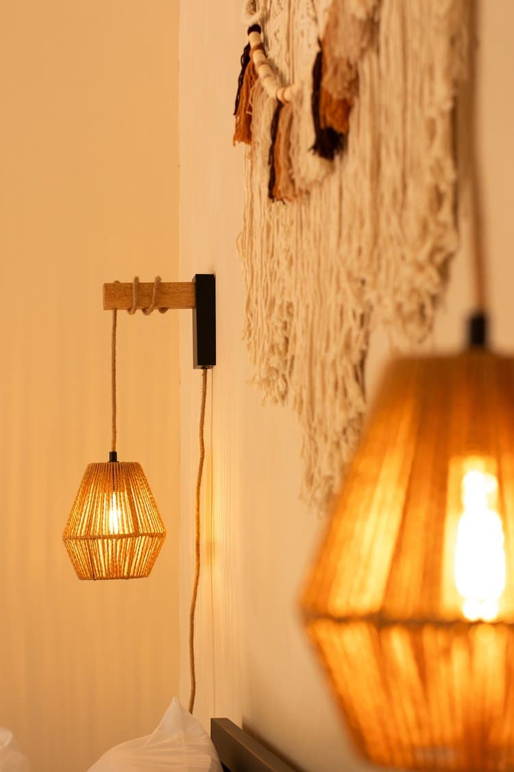 Pendant light fixture